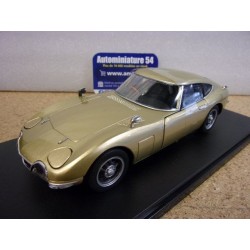 Toyota 2000 GT gold...