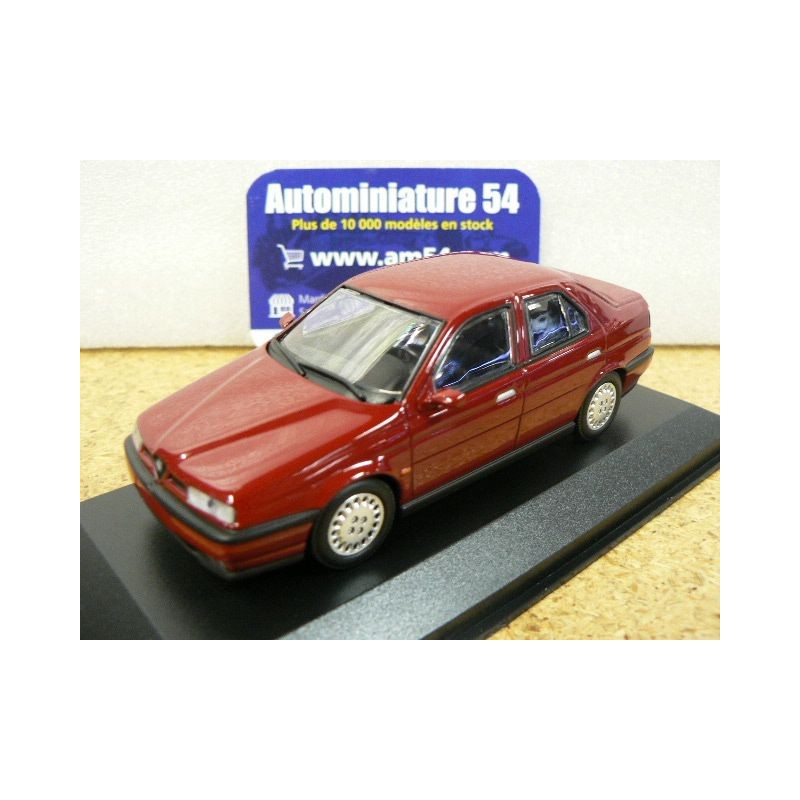 Alfa Roméo 155 Red 1992 940120400 MaXichamps