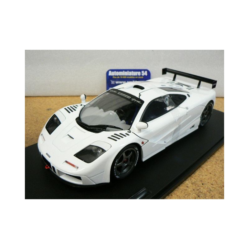 1996 McLaren F1 GTR white S1804108 Solido