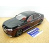 BMW i7 Metallic Red - Black 2022 110023201 Minichamps